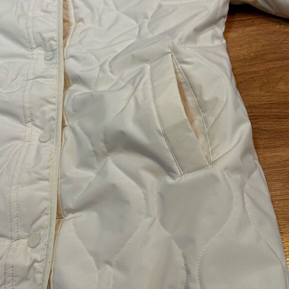 Koolaburra by Ugg Reversible Sherpa Quilted Button Up Jacket Light Birch | Size - Picture 6 of 16